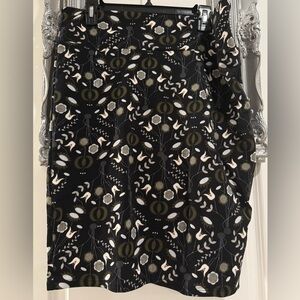 LuLaRoe Large Cassie Pencil Floral Skirt